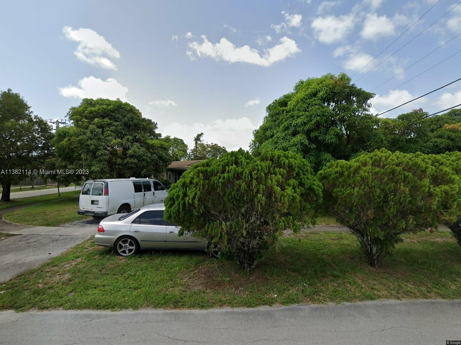 Real estate property located at 4900 14th St, Broward County, Lauderhill, FL
