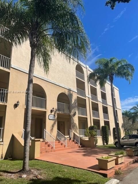 Real estate property located at 7981 French Dr #2-101, Broward County, FRENCH VILLAS CONDO, Pembroke Pines, FL