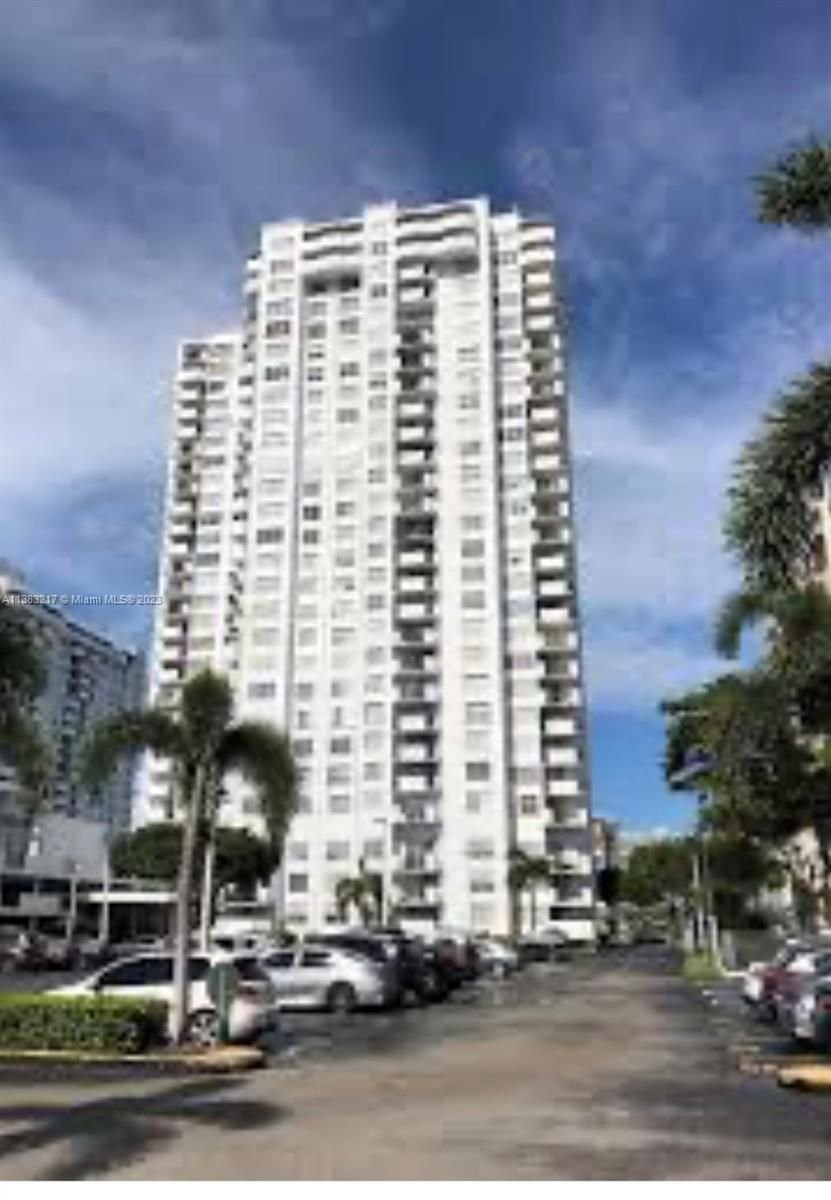 Real estate property located at 2750 183rd St #1508, Miami-Dade County, COMMODORE PLAZA CONDO, Aventura, FL