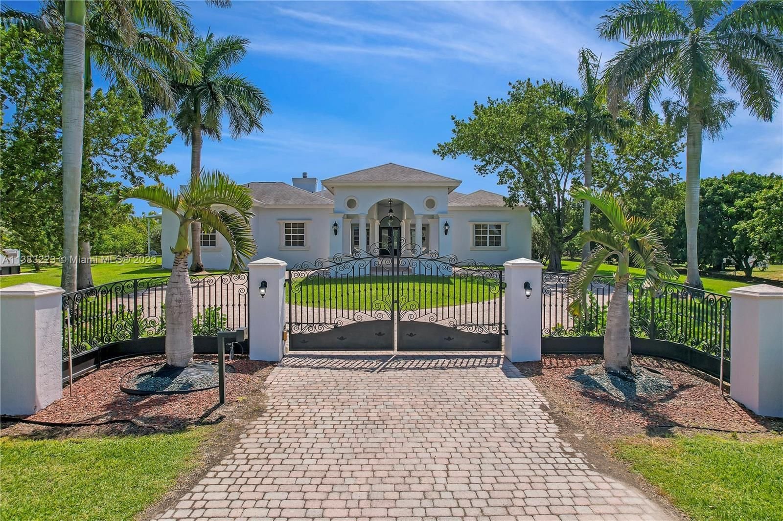 Real estate property located at 15023 184th Ave, Miami-Dade County, Miami, FL