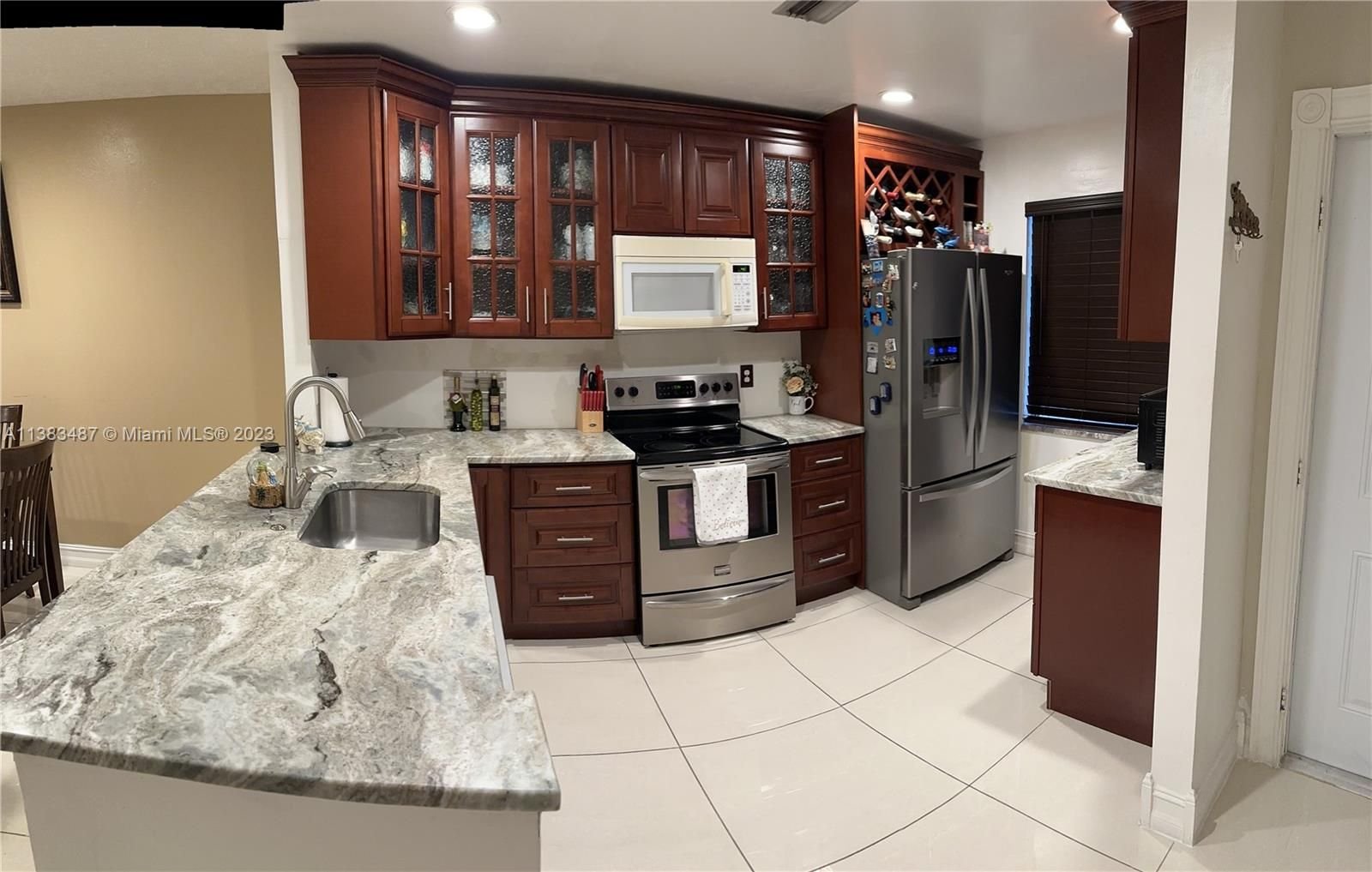 Real estate property located at 4611 5th Place #5, Lee County, Cape Coral, FL