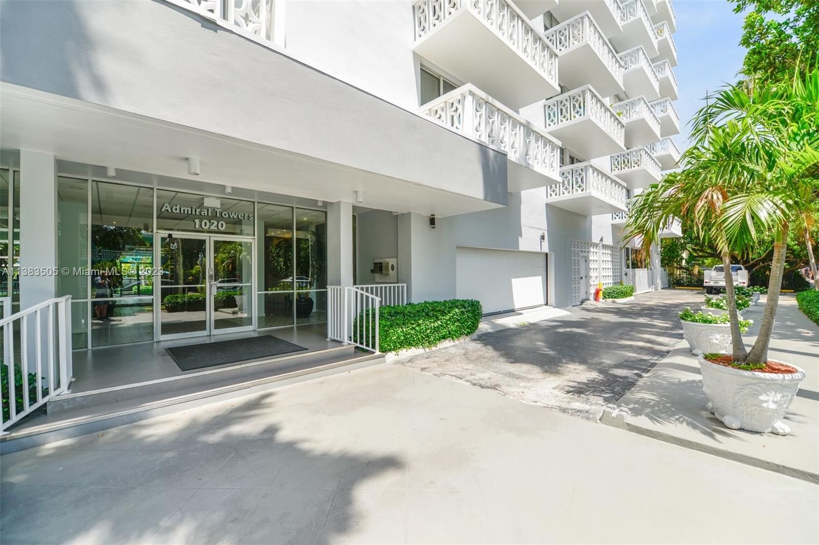 Real estate property located at 1020 Meridian Ave #703, Miami-Dade County, Miami Beach, FL
