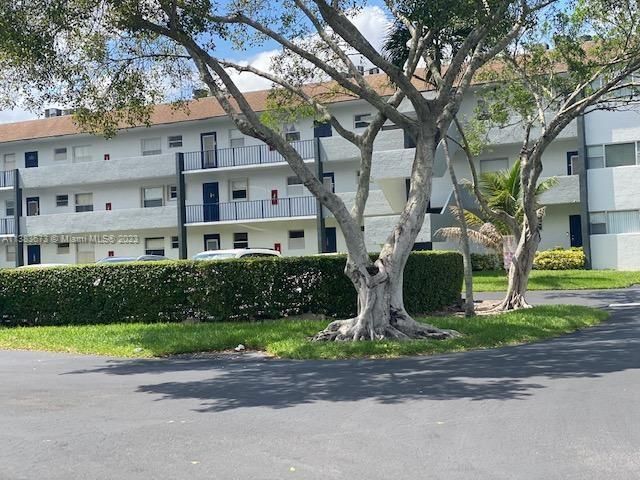 Real estate property located at 8310 Sands Point Blvd L 105, Broward County, Tamarac, FL