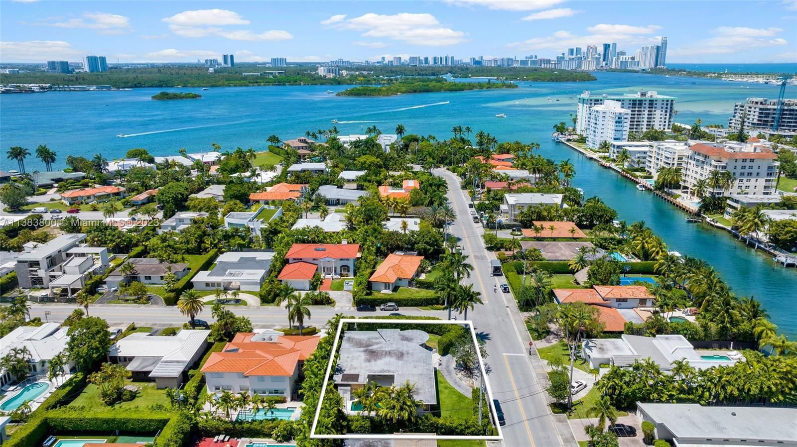 Real estate property located at 10040 Broadview Dr, Miami-Dade County, BAY HARBOR ISLAND, Bay Harbor Islands, FL