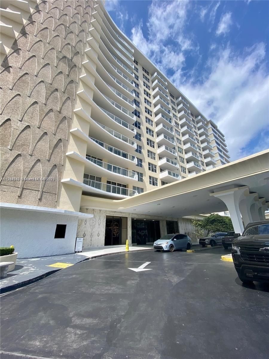 Real estate property located at 5600 Collins Ave #3B, Miami-Dade County, Miami Beach, FL