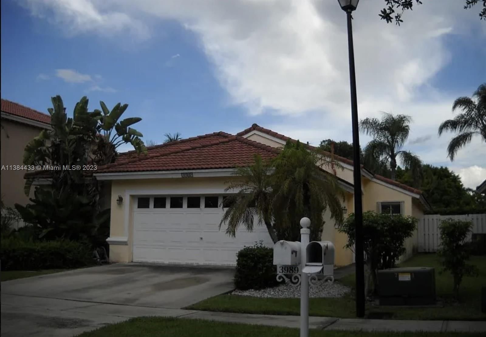 Real estate property located at 3989 153rd Ave, Broward County, REPLAT OF COUNTRY LAKES, Miramar, FL