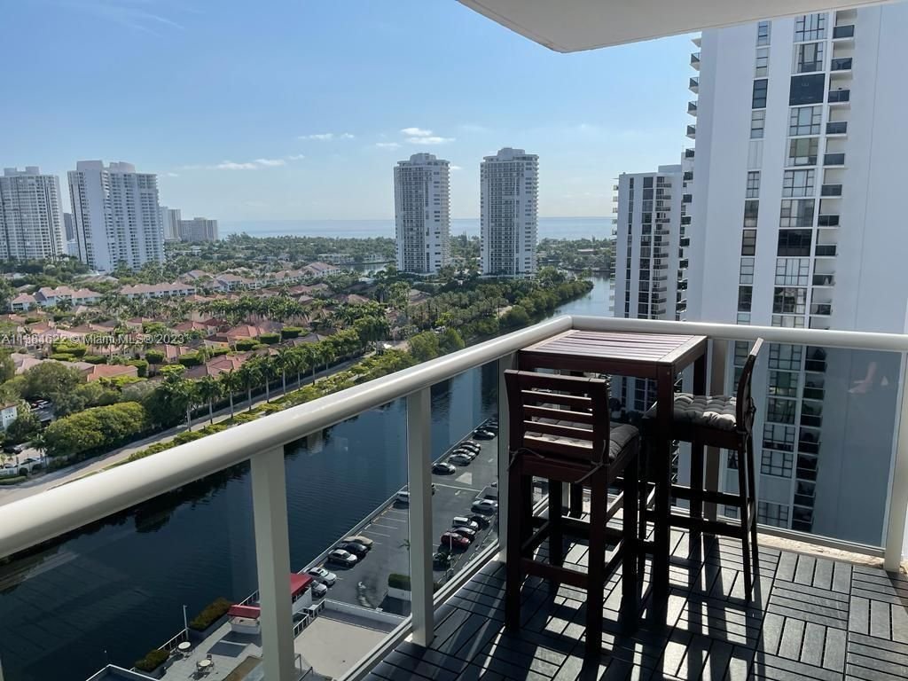 Real estate property located at 3625 Country Club Dr #2002, Miami-Dade County, Aventura, FL