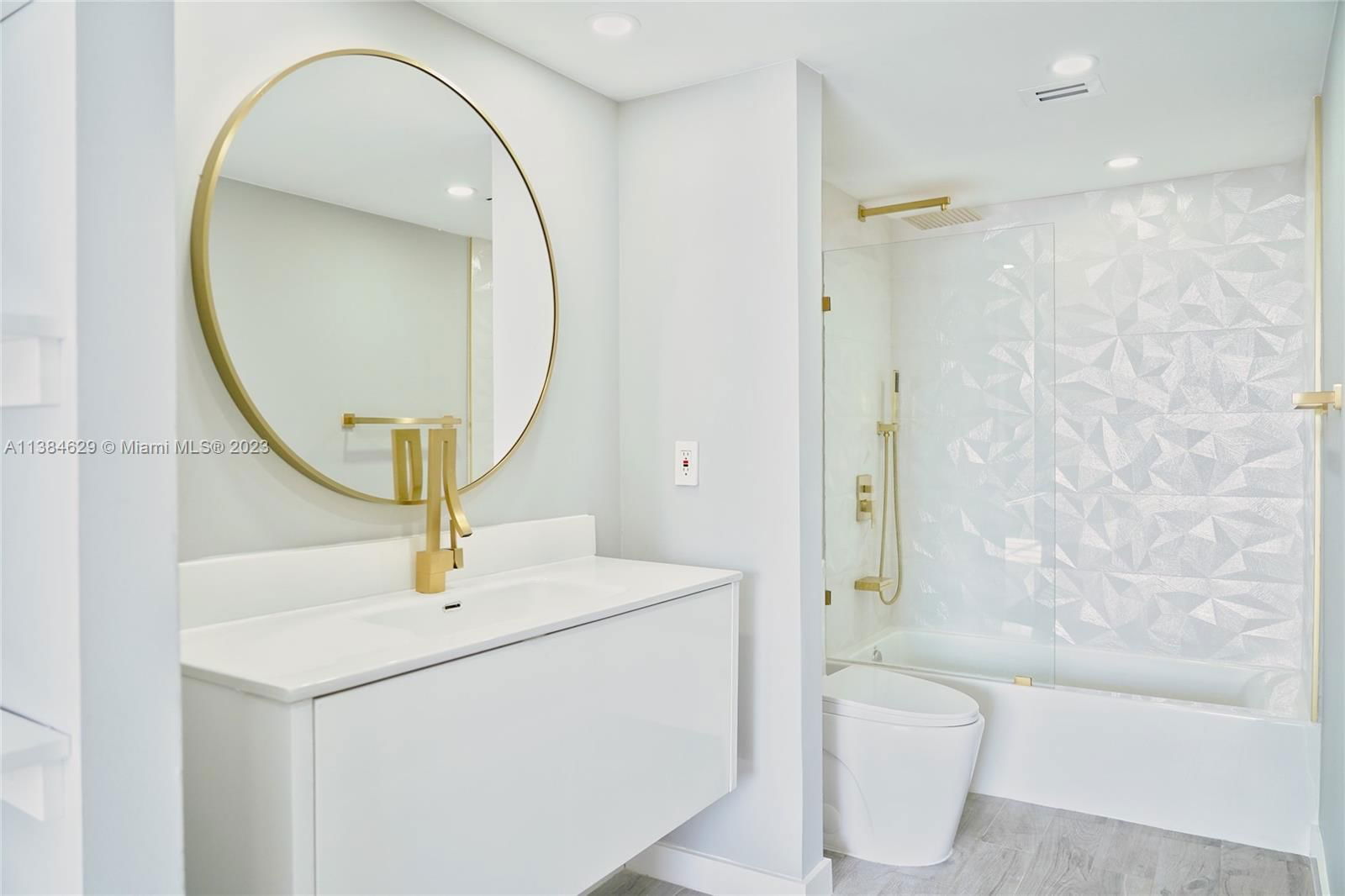 Real estate property located at 5701 Collins Ave #1511, Miami-Dade County, Miami Beach, FL