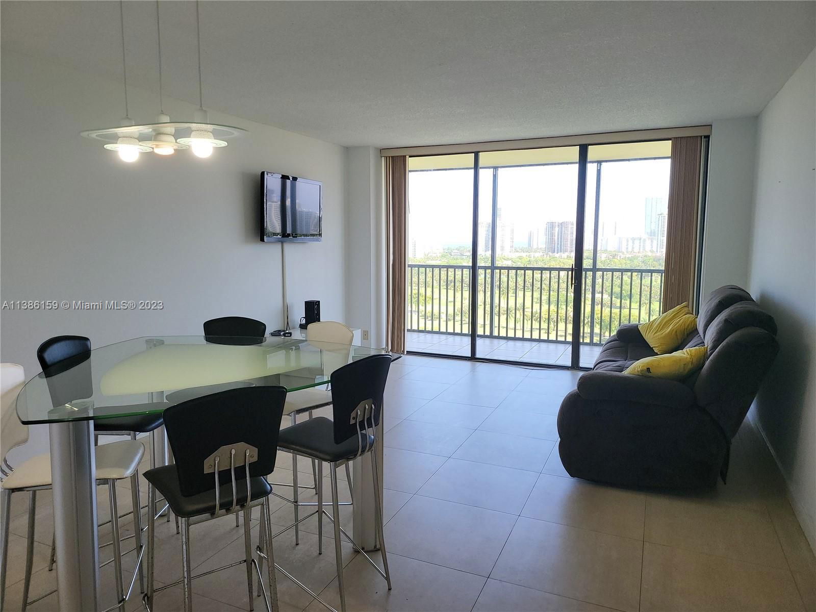 Real estate property located at 20335 Country Club Dr #1707, Miami-Dade County, Aventura, FL