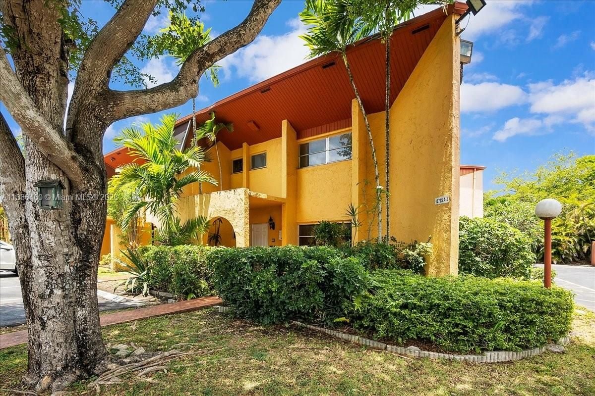 Real estate property located at 13725 84th St J, Miami-Dade County, Miami, FL