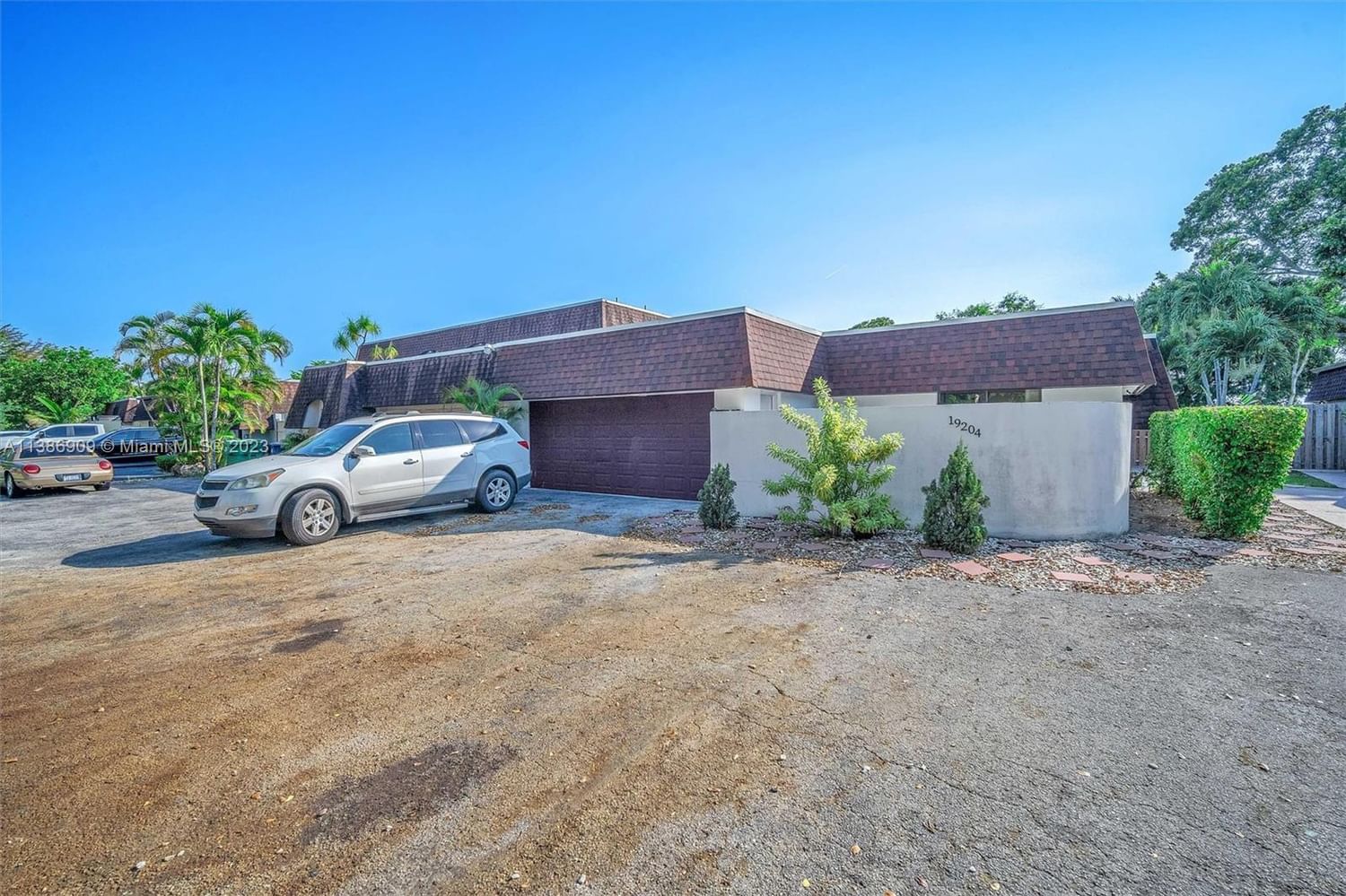 Real estate property located at 19204 Lake Dr, Miami-Dade County, Hialeah, FL