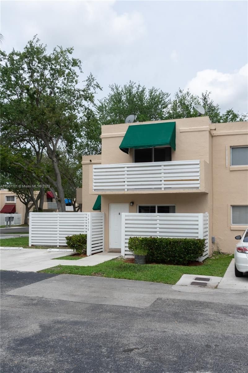 Real estate property located at 14358 98th Ter, Miami-Dade County, Miami, FL