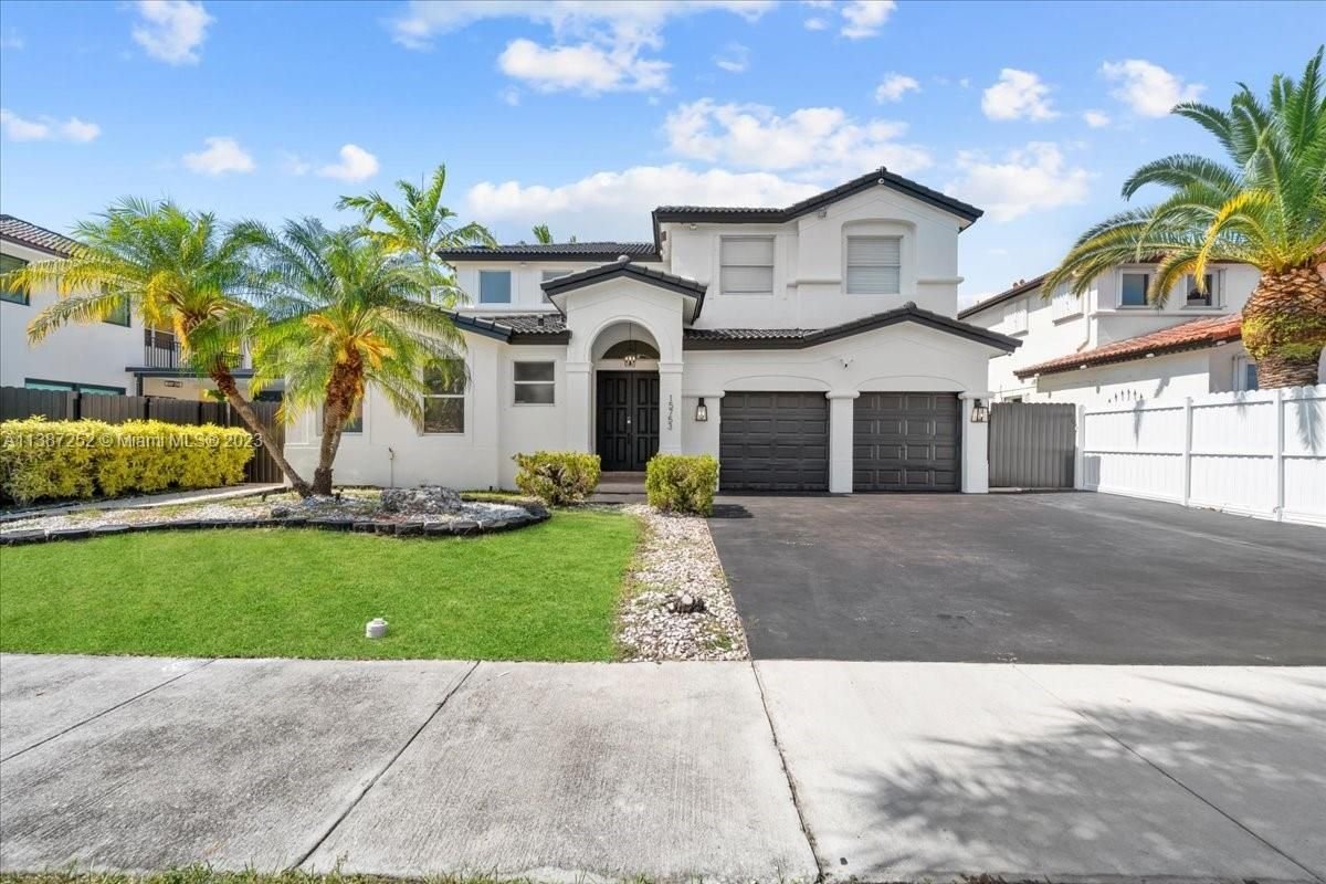 Real estate property located at 15753 60th St, Miami-Dade County, Miami, FL