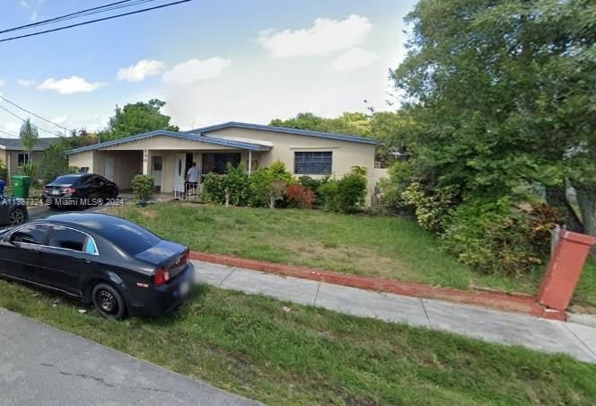 Real estate property located at 890 35th Ave, Broward County, Lauderhill, FL