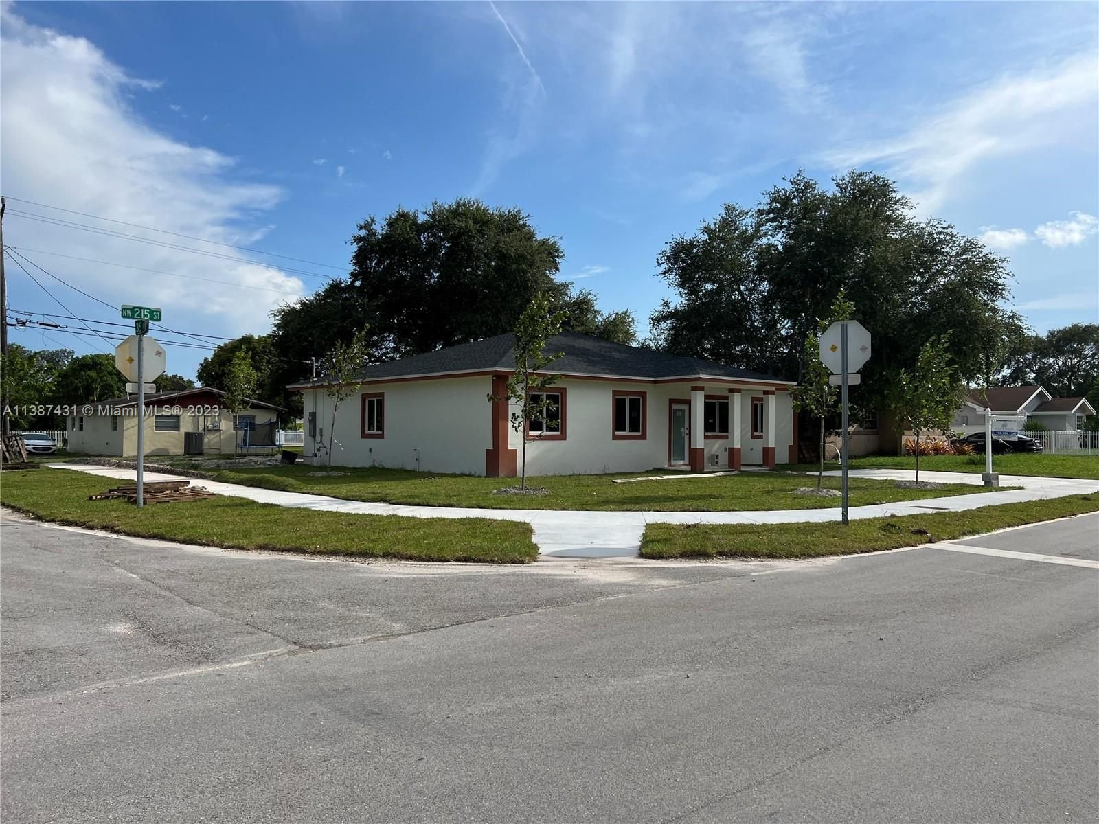 Real estate property located at 3500 215th St, Miami-Dade County, Miami Gardens, FL
