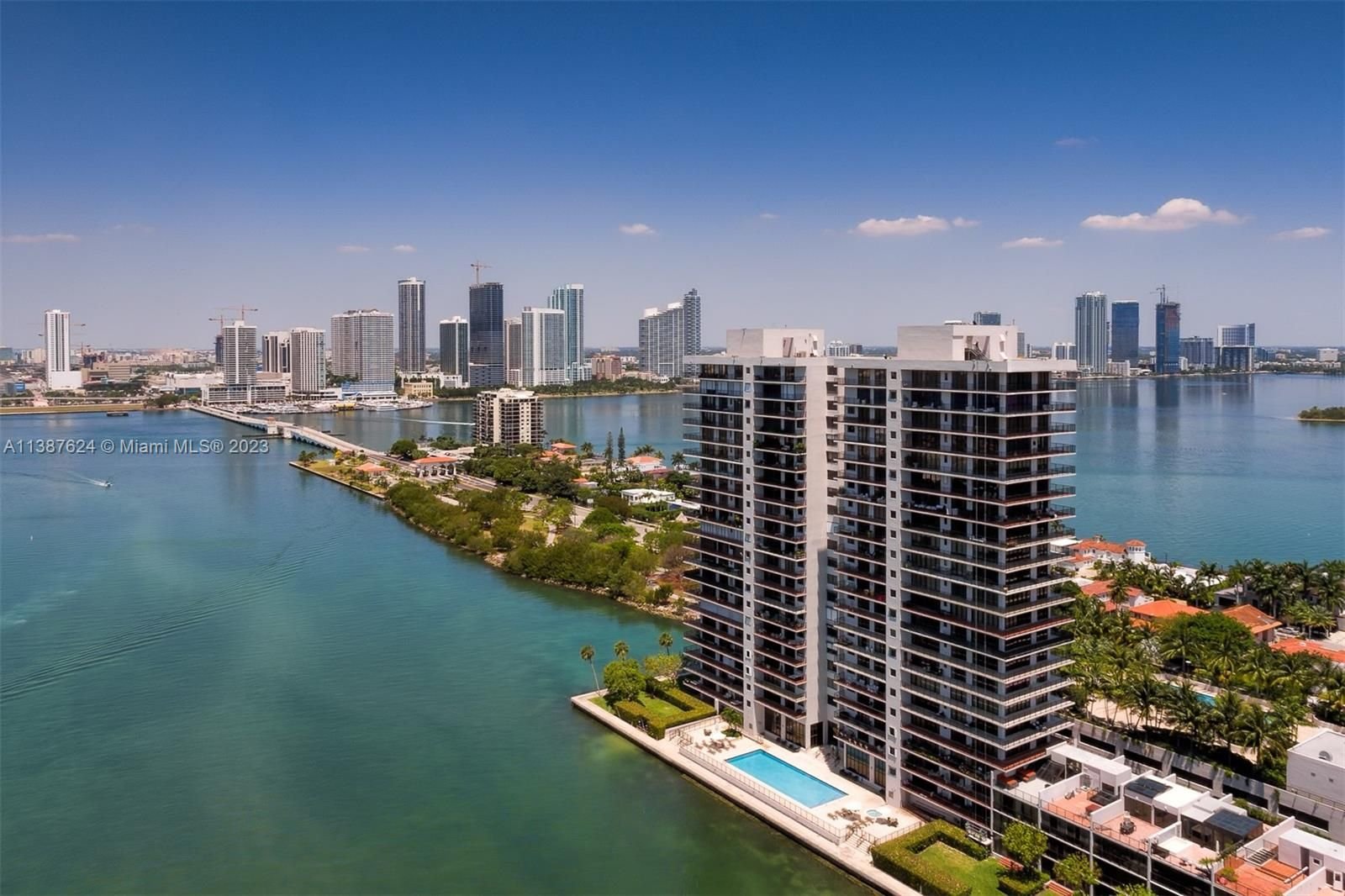 Real estate property located at 1000 Venetian Way #508, Miami-Dade County, Miami, FL
