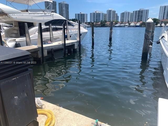 Real estate property located at 3601 Ne 207th St, N43, Miami-Dade County, Aventura, FL
