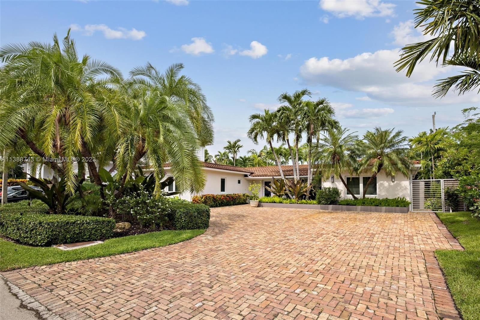 Real estate property located at 670 Allendale Rd, Miami-Dade County, BISCAYNE KEY ESTATES, Key Biscayne, FL