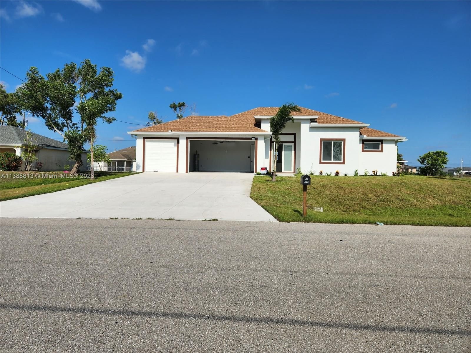Real estate property located at 918 NE 5th Pl, Lee County, Cape Coral, FL