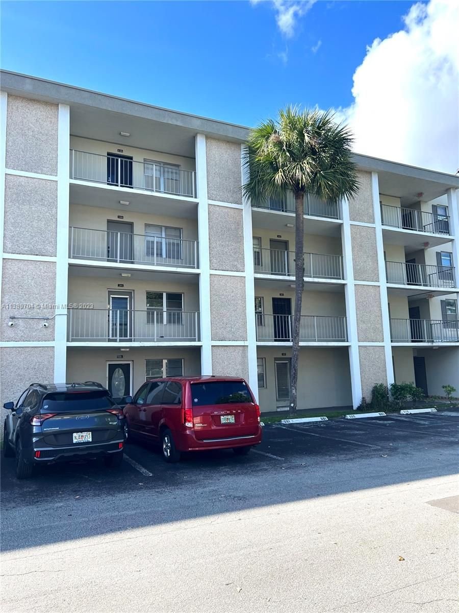 Real estate property located at 2999 48th Ave #246, Broward County, Lauderdale Lakes, FL