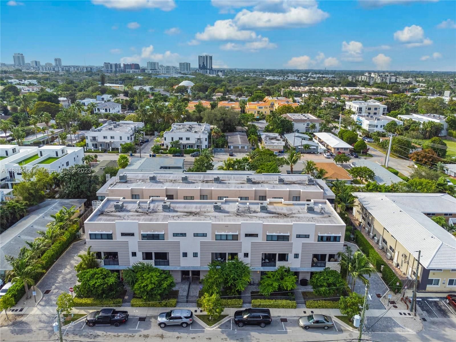Real estate property located at 835 17th Ter #9, Broward County, Fort Lauderdale, FL