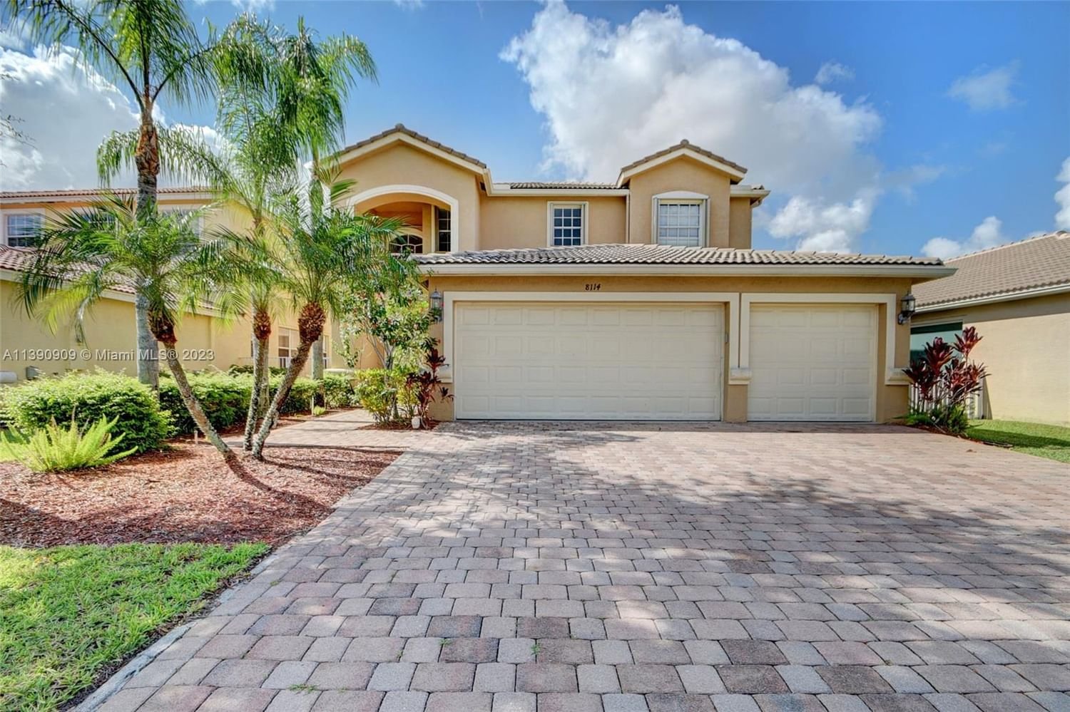 Real estate property located at 8114 Via Bolzano, Palm Beach County, Lake Worth, FL