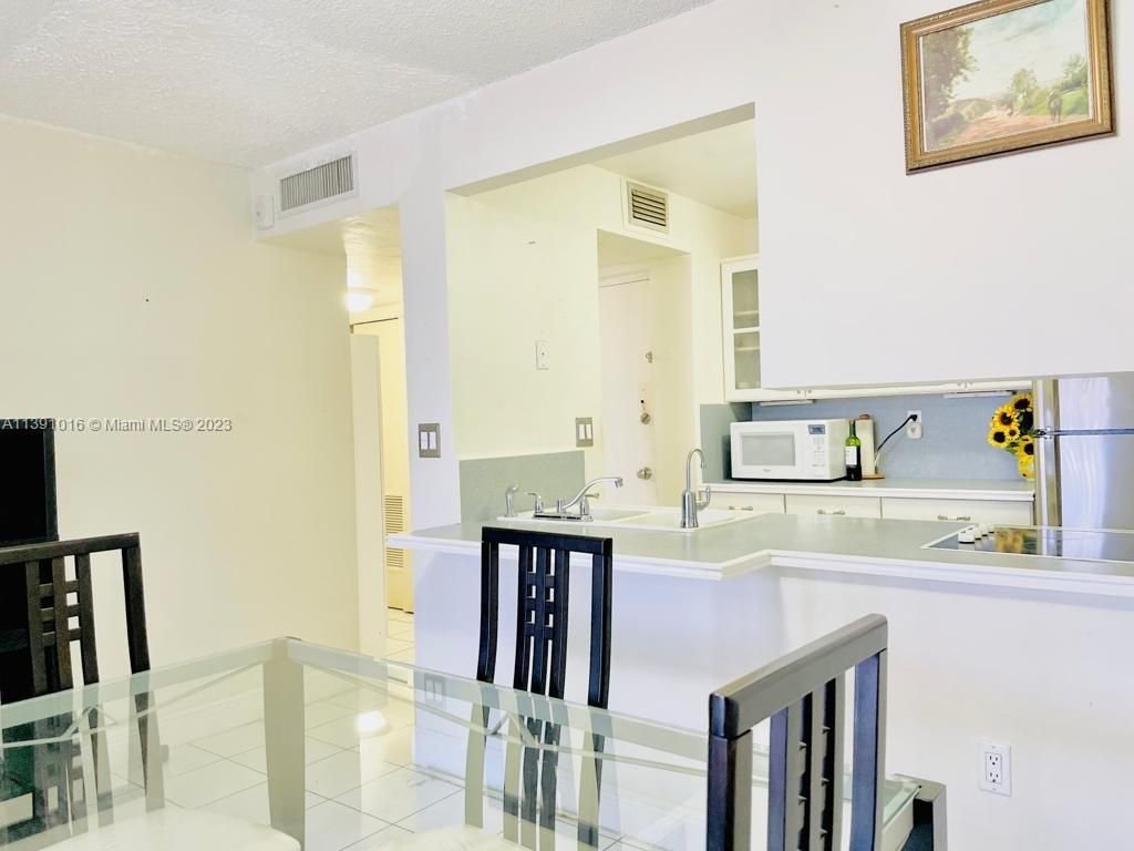 Real estate property located at 10700 108th Ave C410, Miami-Dade County, Miami, FL