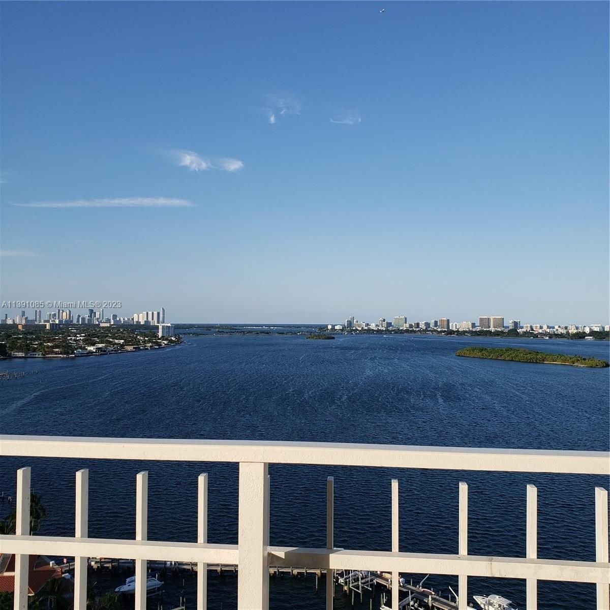 Real estate property located at 4000 Towerside Ter #2101, Miami-Dade County, Miami, FL