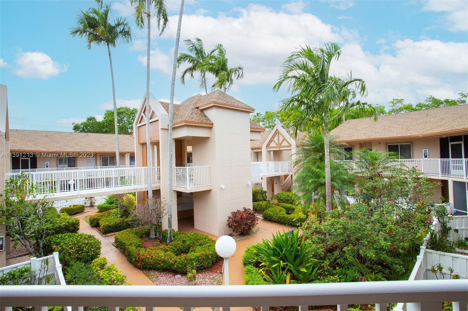 Real estate property located at 7327 Devon Dr #213, Broward County, Tamarac, FL