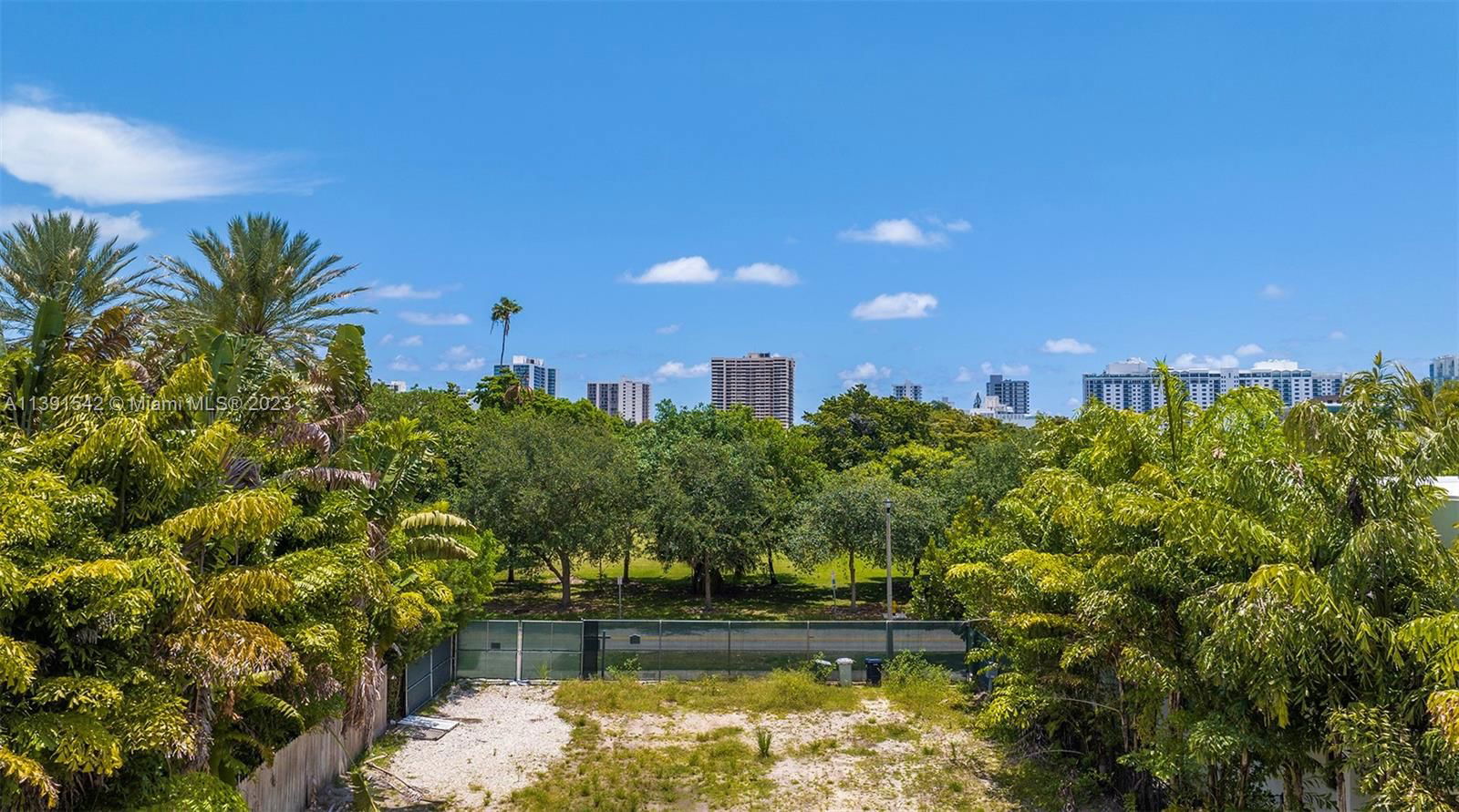 Real estate property located at 2464 Prairie Ave, Miami-Dade County, MID GOLF SUB, Miami Beach, FL