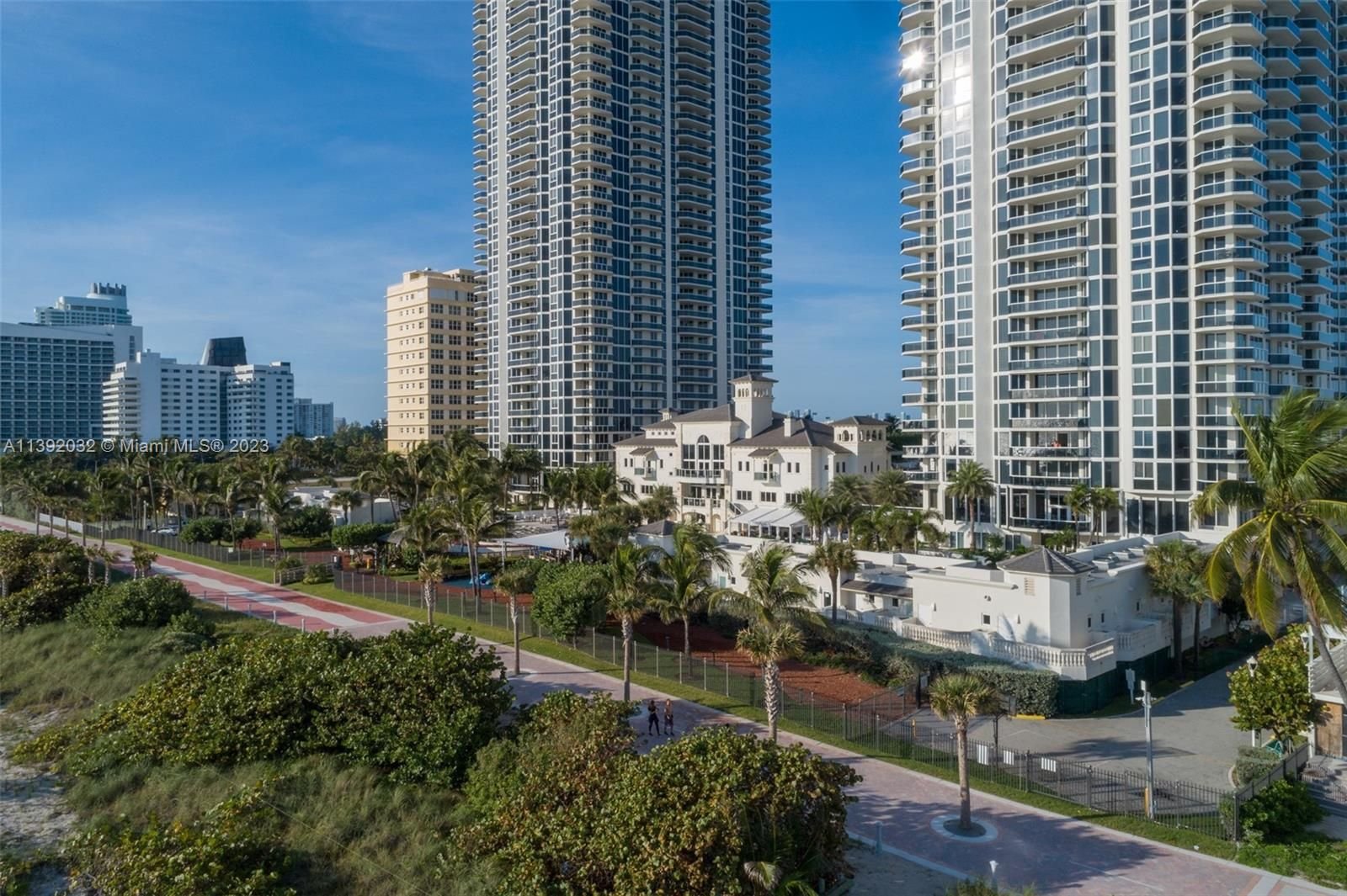 Real estate property located at 4775 Collins Ave #2004, Miami-Dade County, Miami Beach, FL