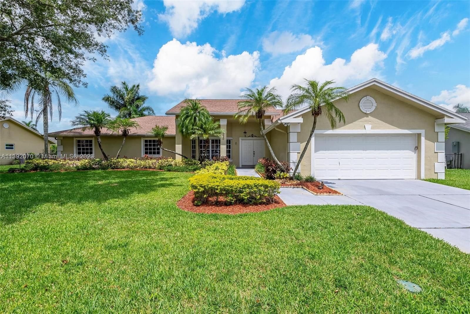 Real estate property located at 220 197th Ave, Broward County, Pembroke Pines, FL