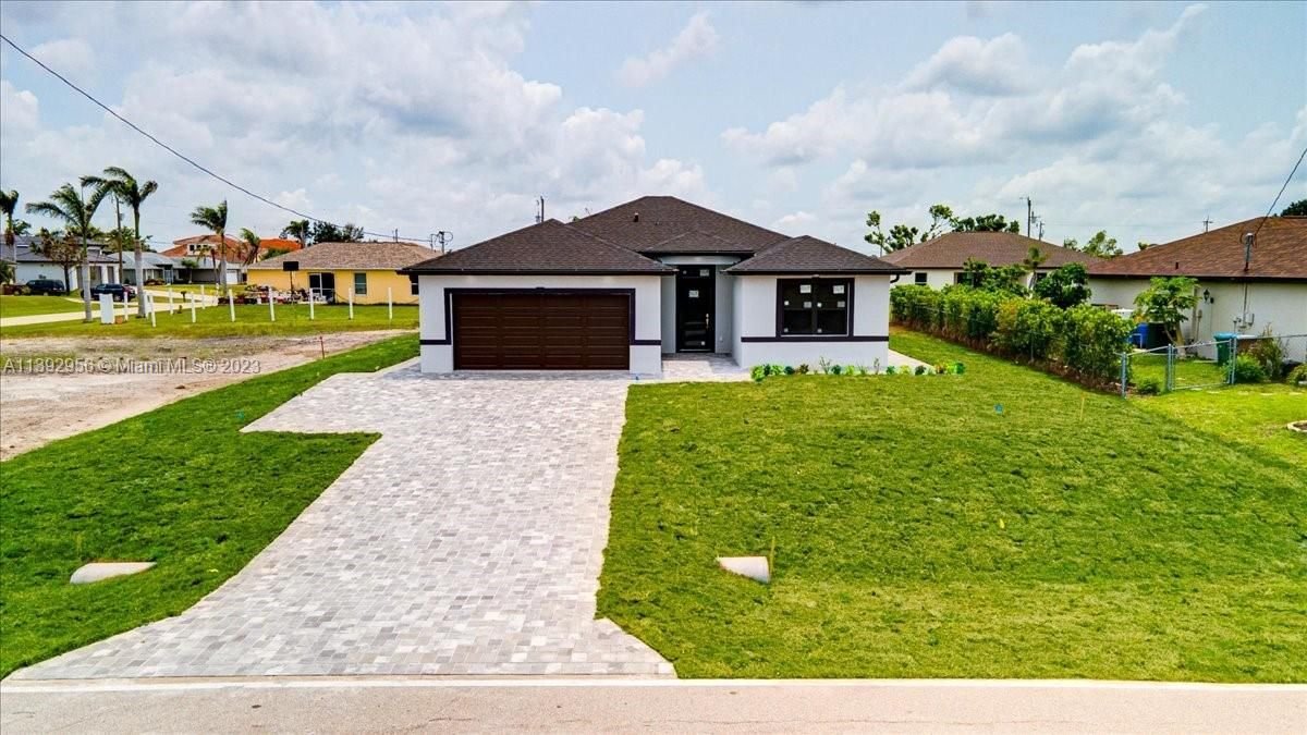 Real estate property located at 1004 Diplomat Pkwy, Lee County, Cape Coral, FL
