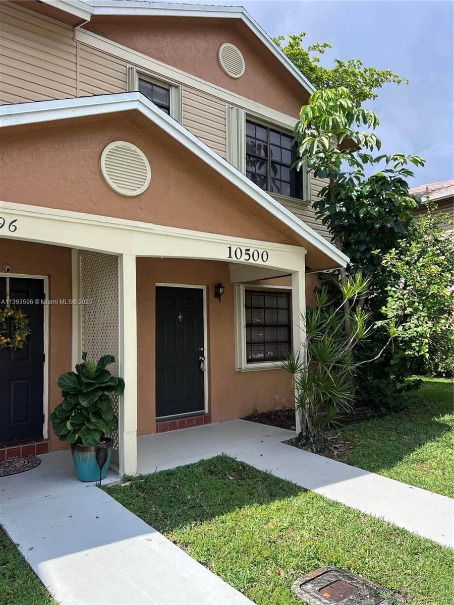 Real estate property located at 10500 6 St #10500, Broward County, Pembroke Pines, FL