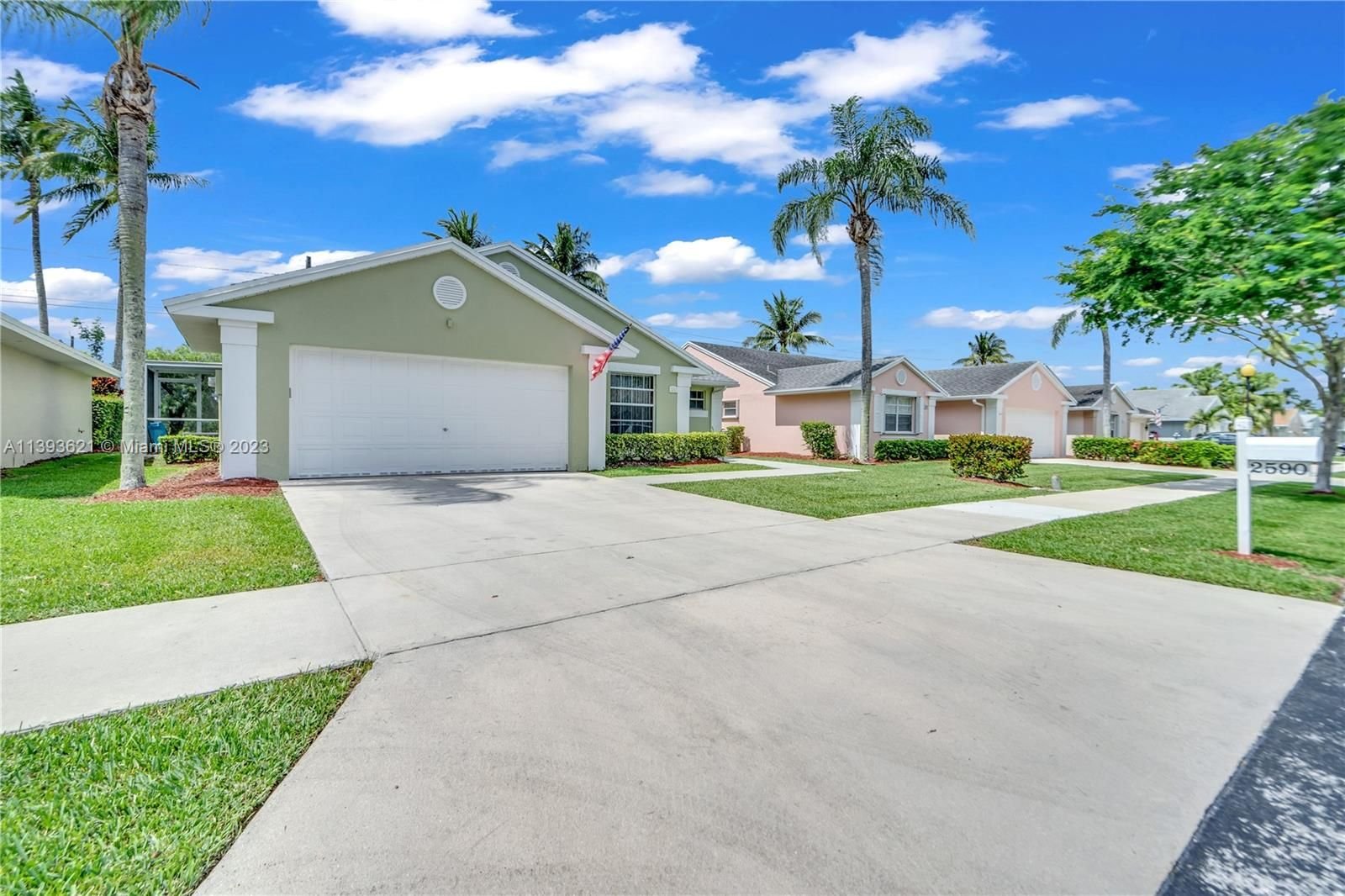 Real estate property located at 2590 7th Pl, Miami-Dade County, Homestead, FL