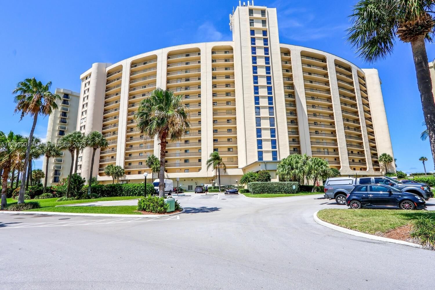 Real estate property located at 300 Ocean Trail Way #1403, Palm Beach County, OCEAN TRAIL CONDO III, Jupiter, FL