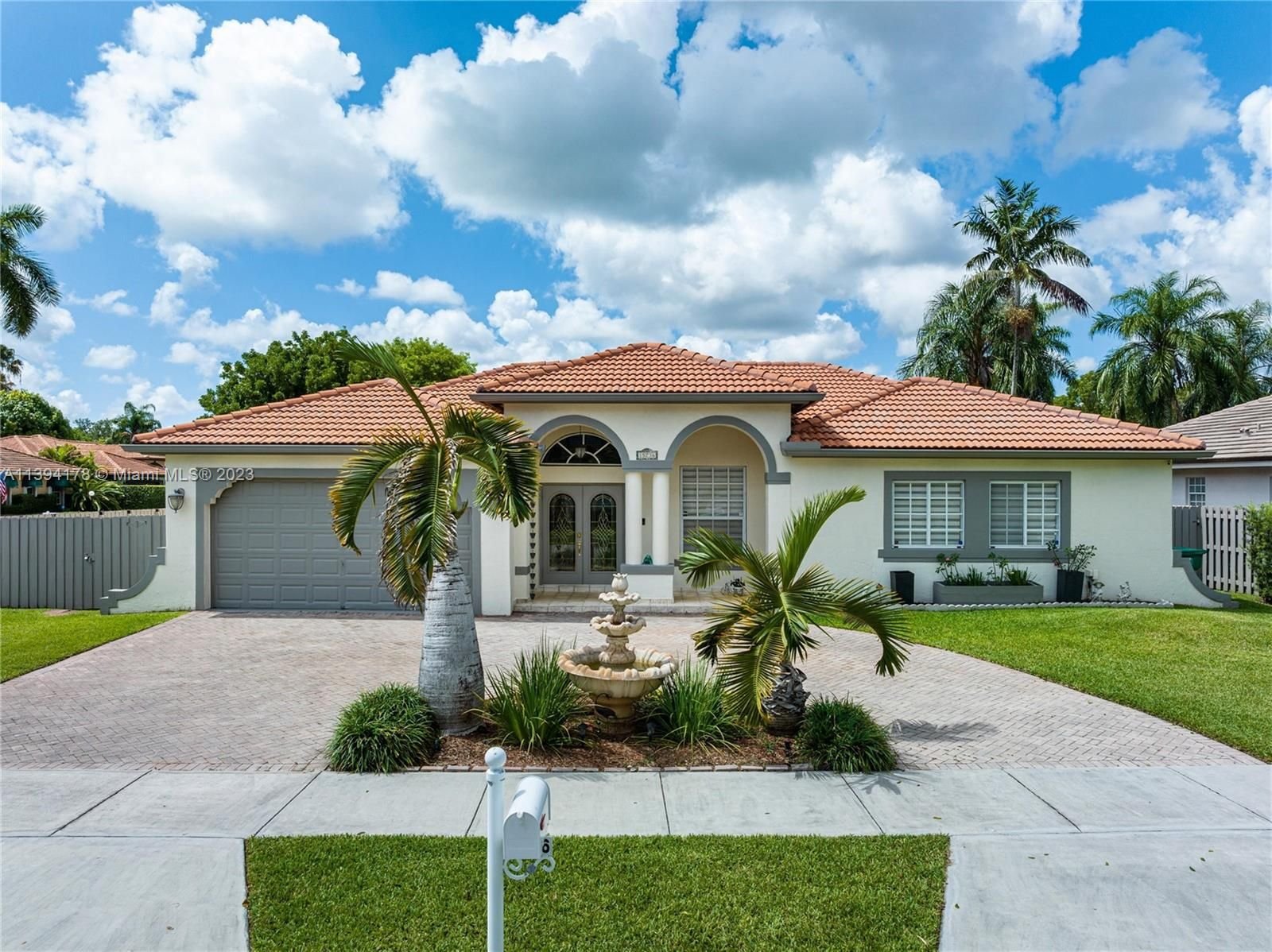 Real estate property located at 15736 98th St, Miami-Dade County, Miami, FL