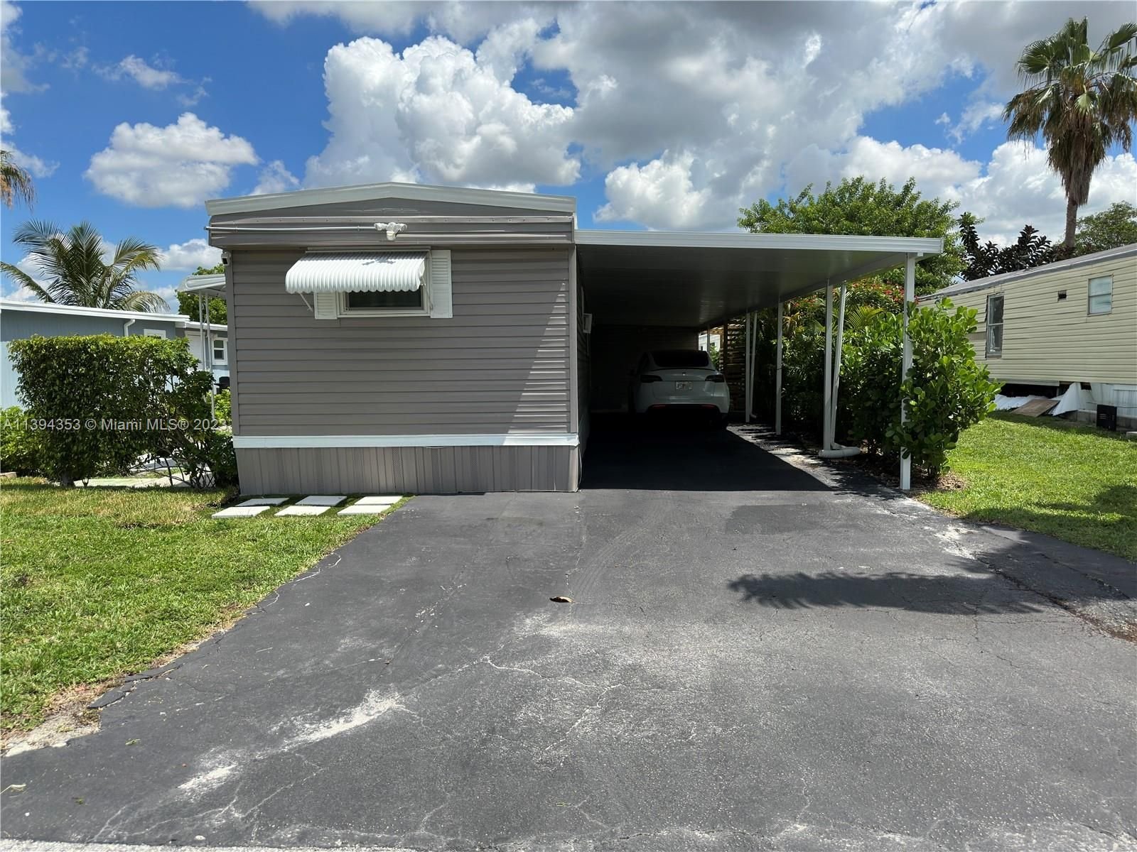 Real estate property located at 12621 6th St, Broward County, Davie, FL