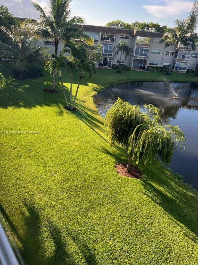 Real estate property located at 4806 36th St #607, Broward County, Lauderdale Lakes, FL