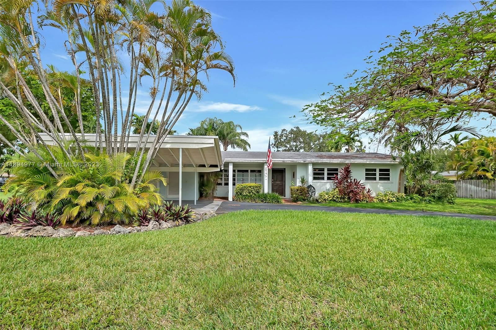 Real estate property located at 8201 151st St, Miami-Dade County, Palmetto Bay, FL