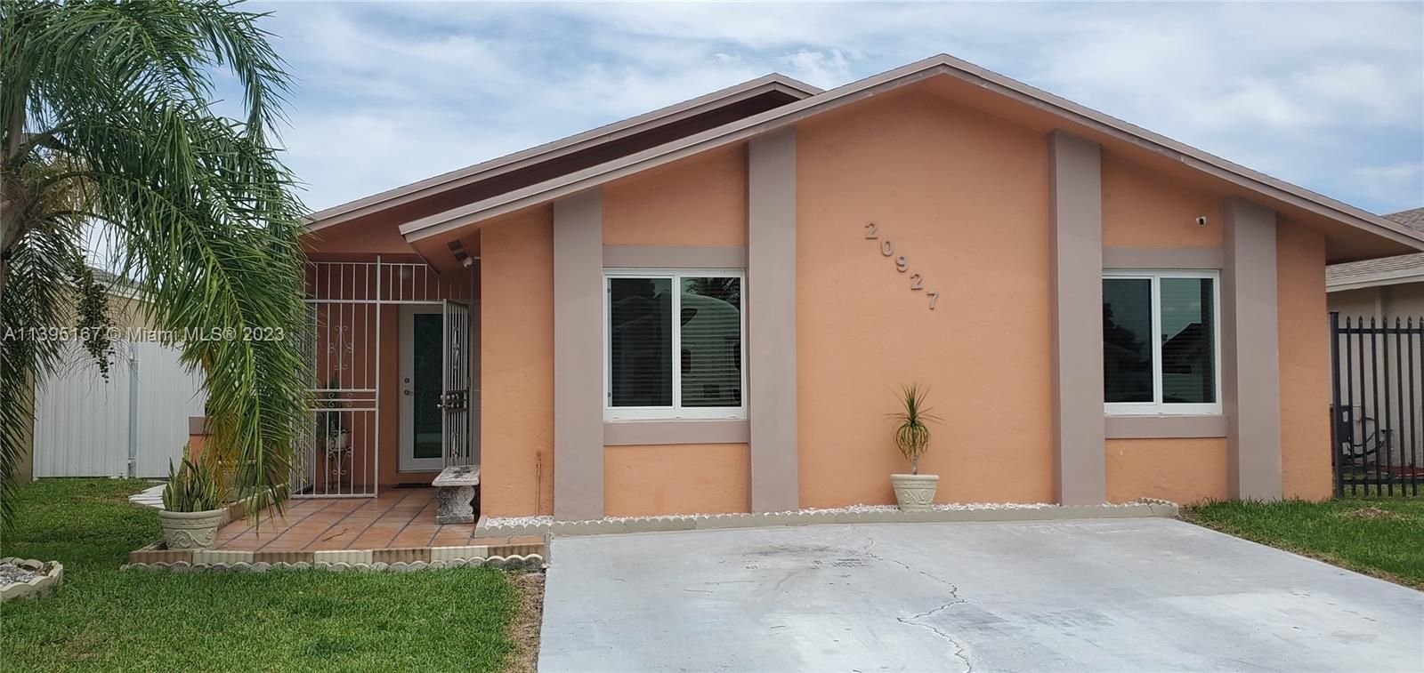 Real estate property located at 20927 118th Ct, Miami-Dade County, Miami, FL