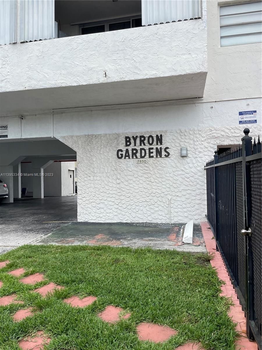 Real estate property located at 7850 Byron Ave #404, Miami-Dade County, Miami Beach, FL