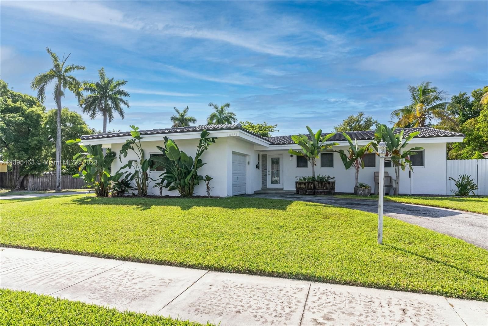 Real estate property located at 14781 Spur Dr, Miami-Dade County, CARLL HEIGHTS, Miami, FL