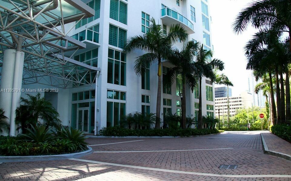 Real estate property located at 31 5th St #303, Miami-Dade County, Miami, FL