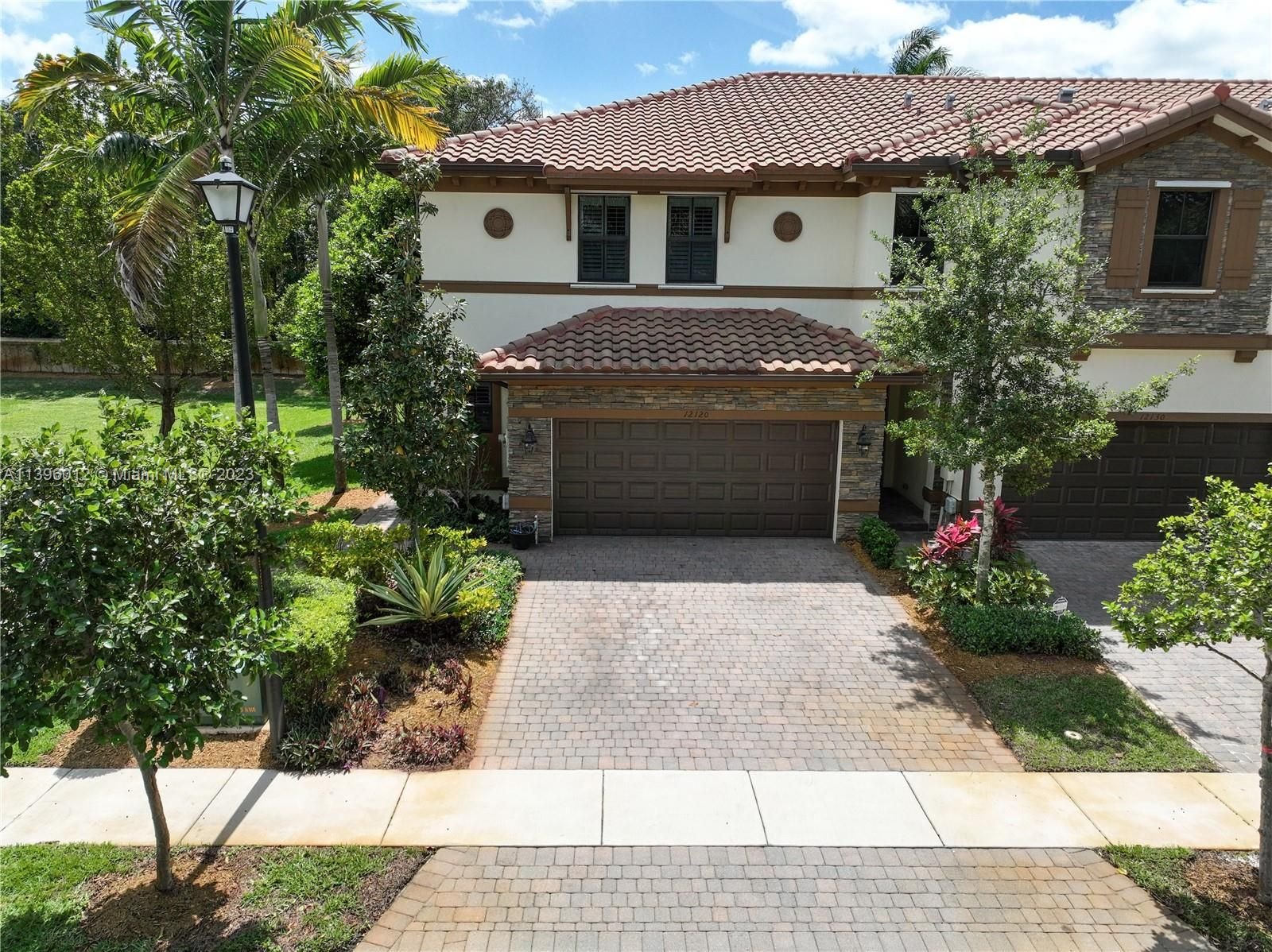 Real estate property located at 12120 Village Pl n/a, Broward County, Davie, FL