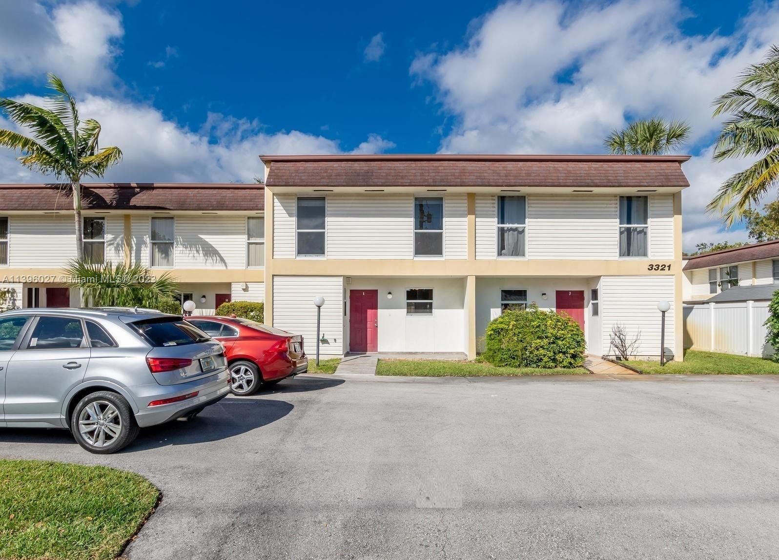 Real estate property located at 3321 Raleigh St #3H, Broward County, Hollywood, FL