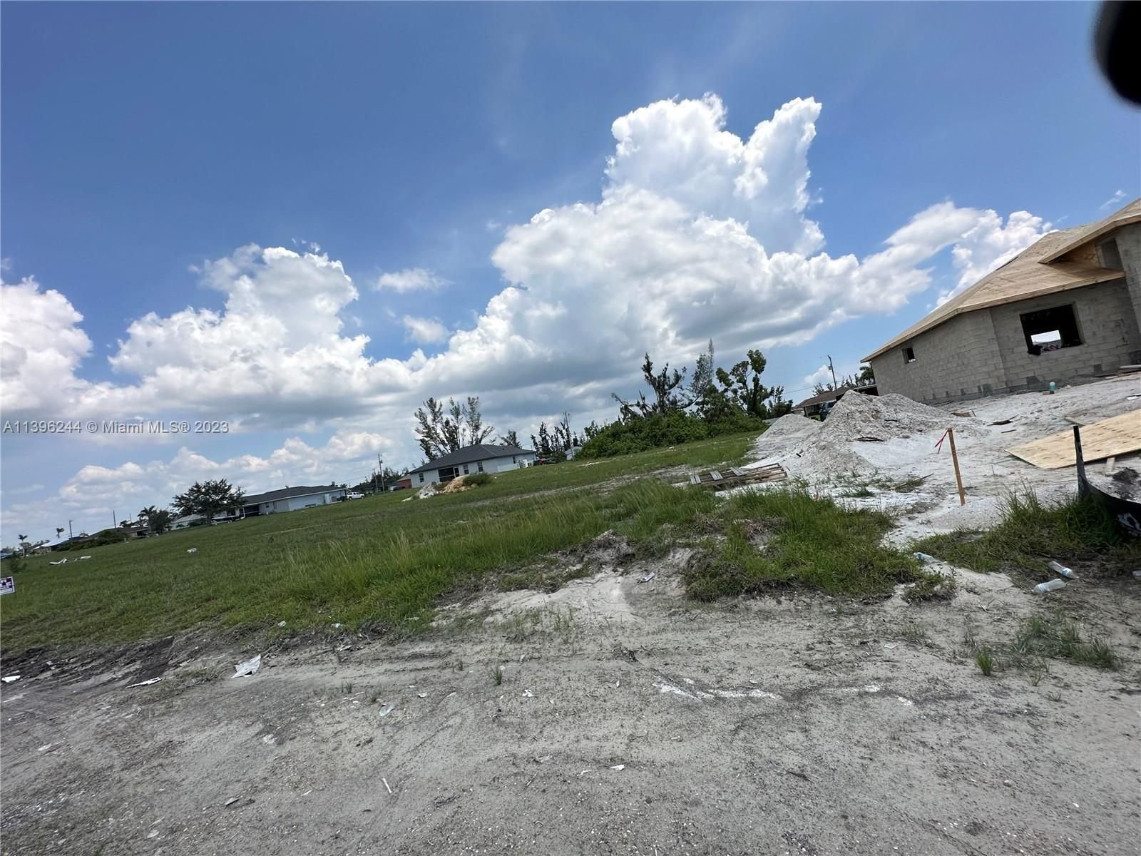 Real estate property located at 2704 Diplomat Parkway West, Lee County, Cape Coral, FL