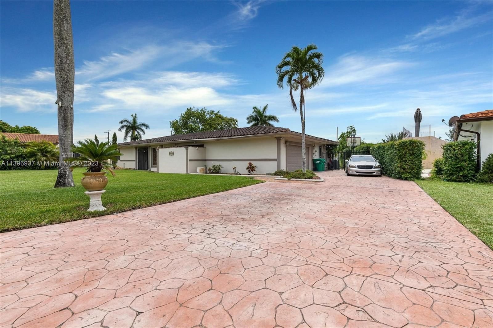 Real estate property located at 20300 15th Ave, Miami-Dade County, Miami Gardens, FL