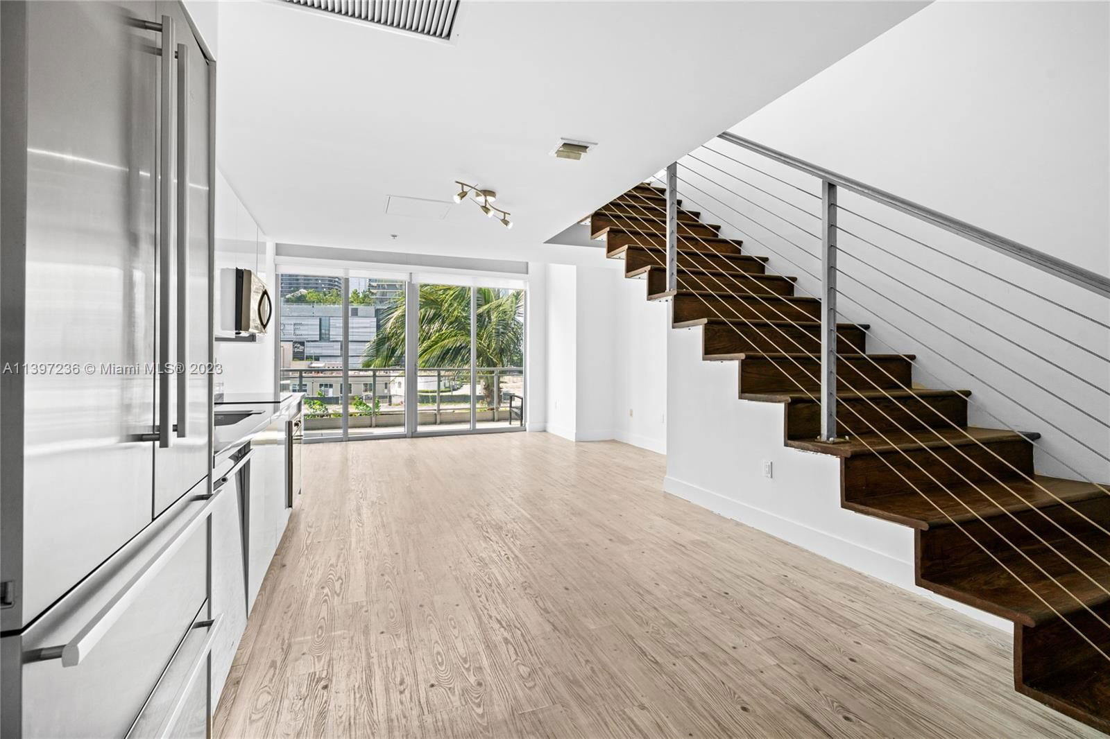 Real estate property located at 92 3rd St. #305, Miami-Dade County, Miami, FL
