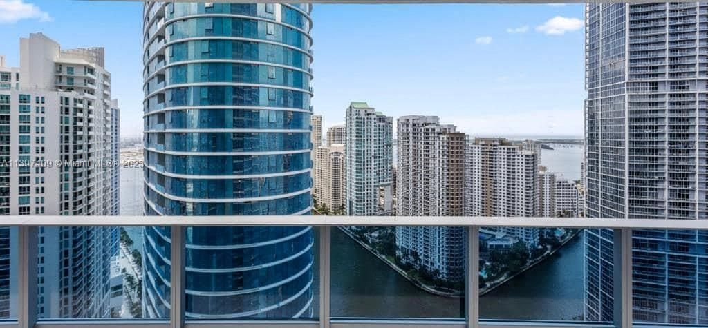 Real estate property located at 200 Biscayne Boulevard Way #3703, Miami-Dade County, Miami, FL